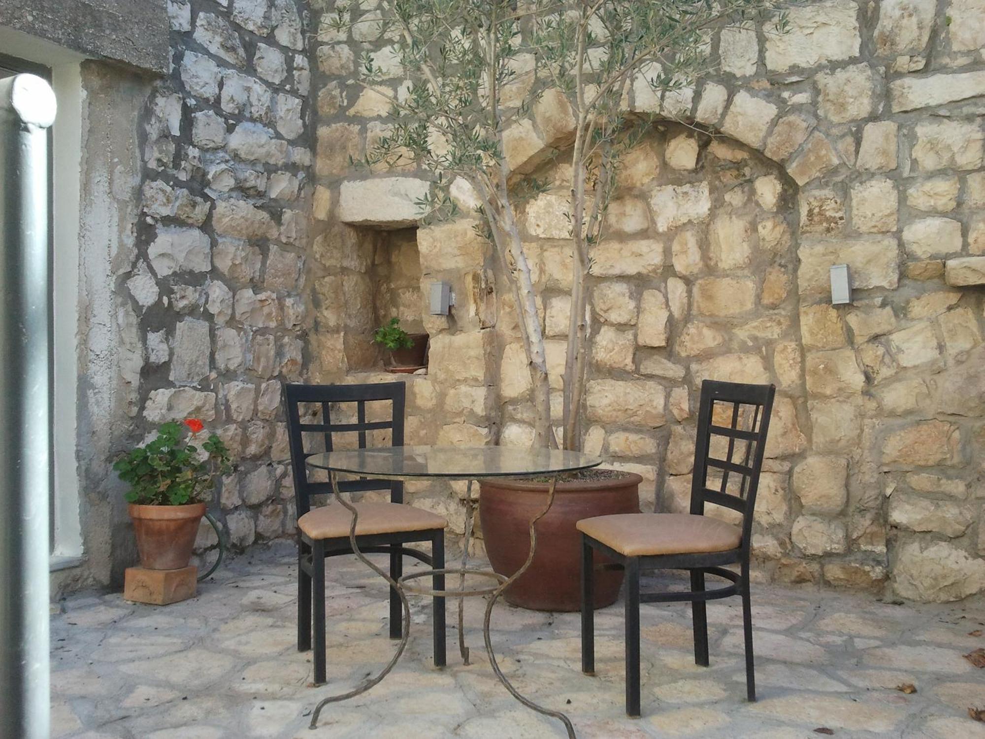 Artists' Colony Inn Zefat Exterior photo