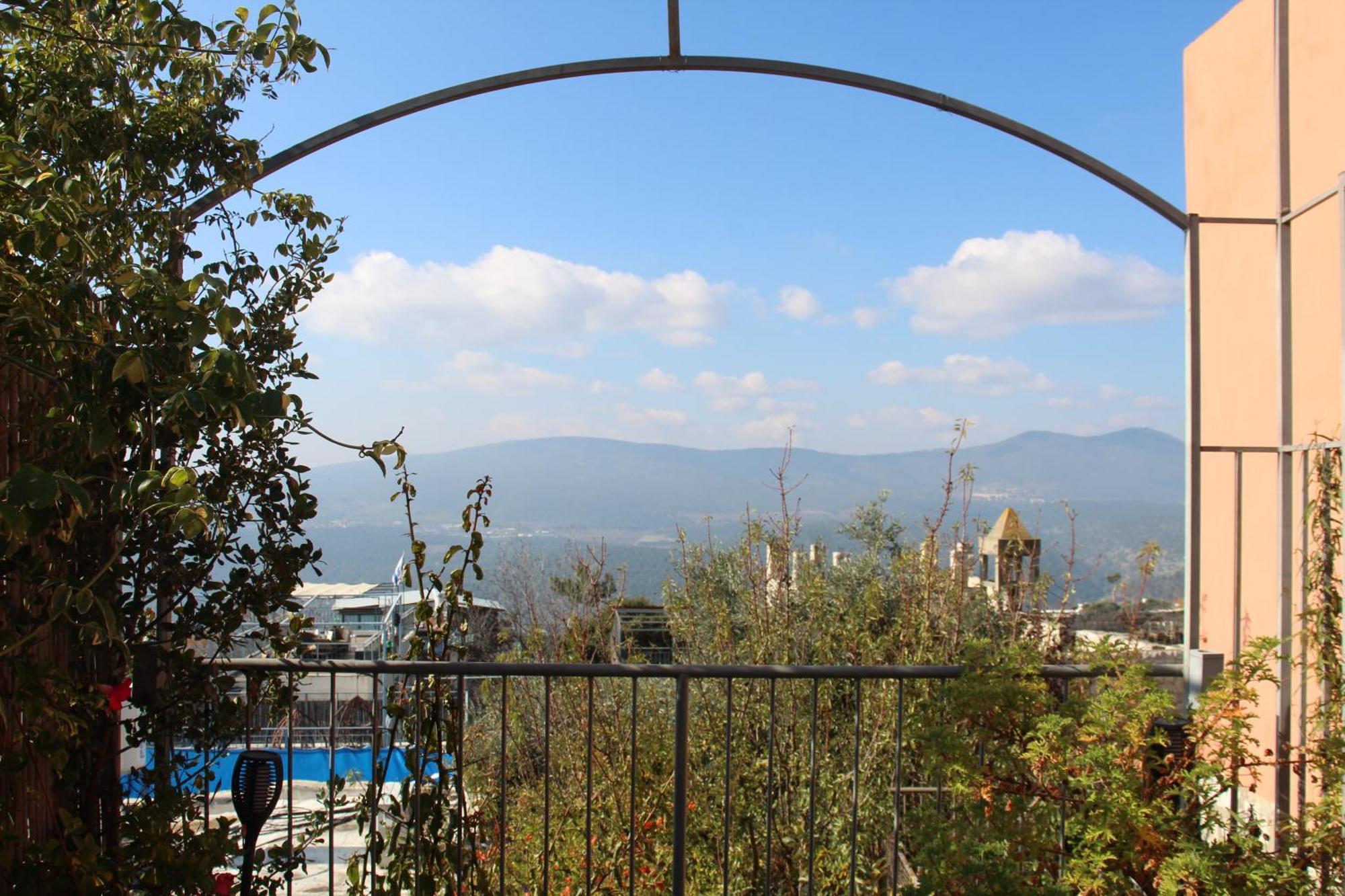 Artists' Colony Inn Zefat Exterior photo