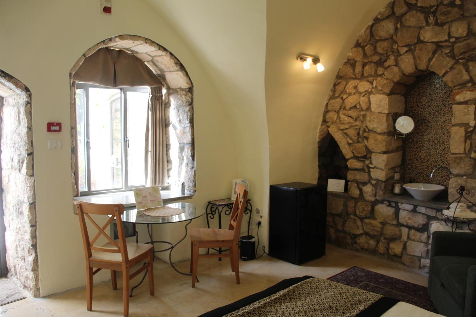 Artists' Colony Inn Zefat Exterior photo