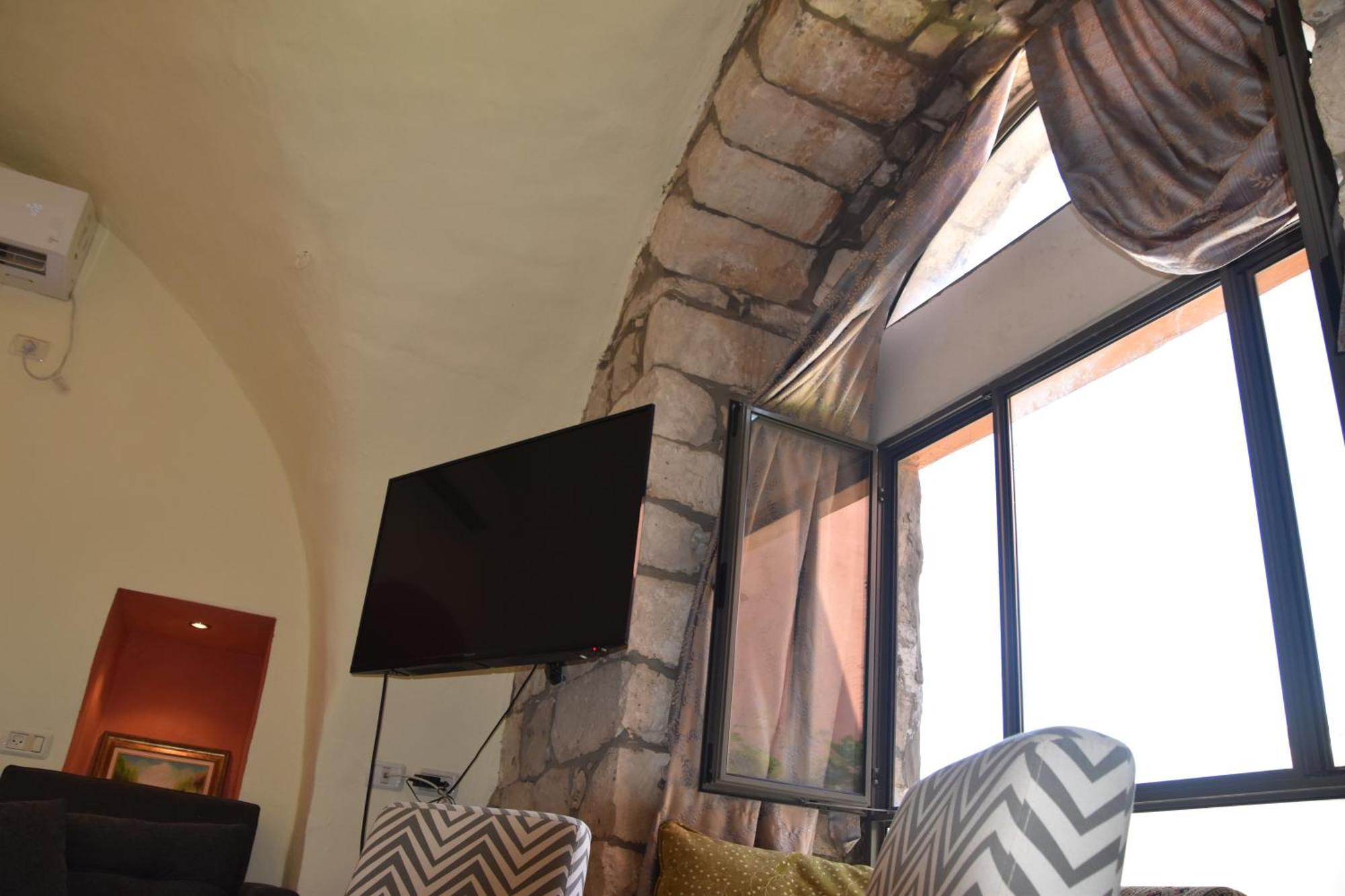 Artists' Colony Inn Zefat Exterior photo